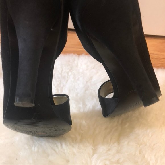 Nine West Black Satin Evening Event Prom Heels - Picture 7 of 7